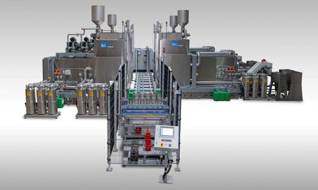 Kurze Taktzeit: Reinigungsanlage mit Shuttlesystem